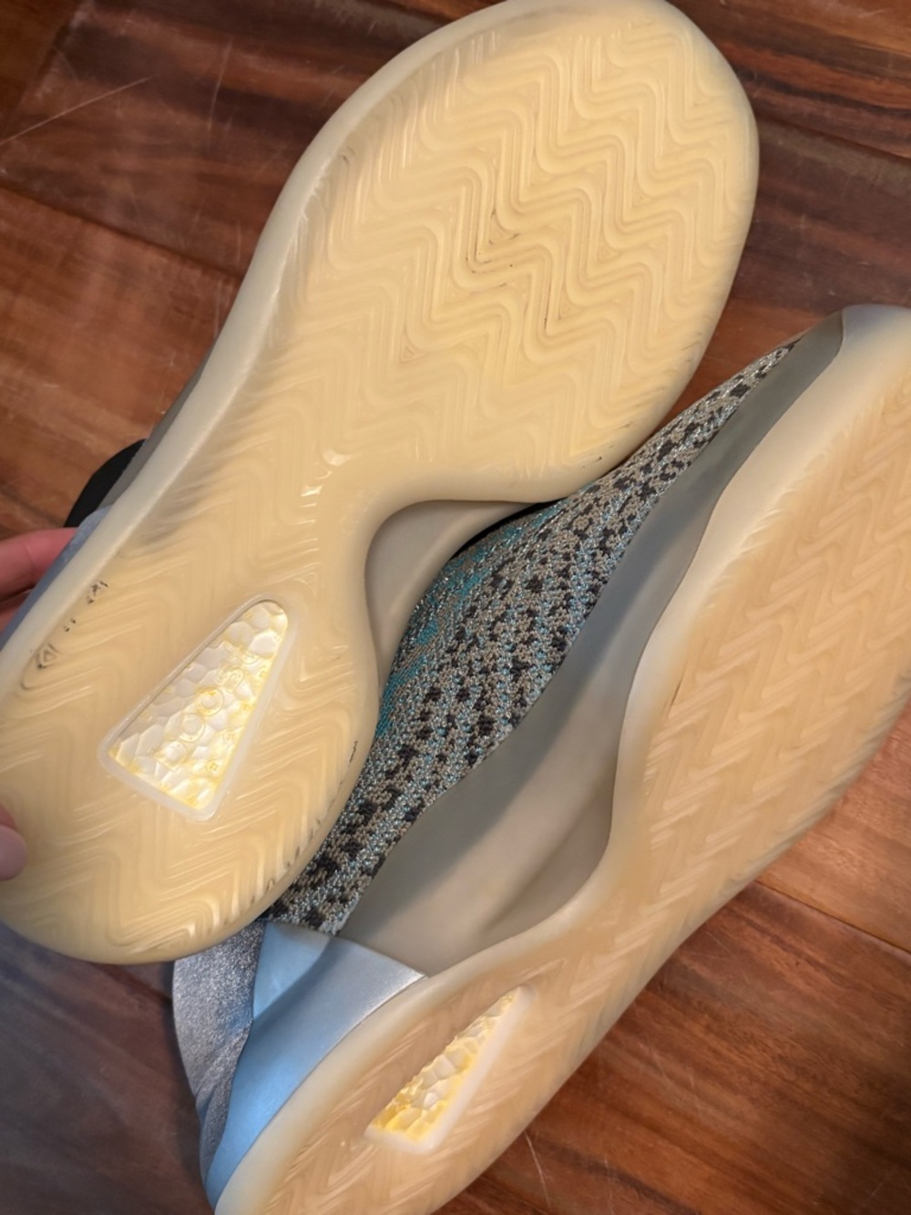 Adidas Yeezy Boost Basketball Sneakers Mens 10 Teal Gray Knit G58864 - Picture 5 of 9